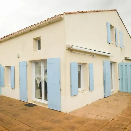 Charmante Maison Ensoleillee Avec Vue Sur Mer. *