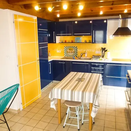 Charmante Maison Ensoleillee Avec Vue Sur Mer. Prázdninový dům *
